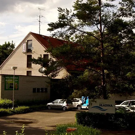 Hladina Hotel Nebrich